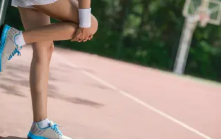 what causes knee pain