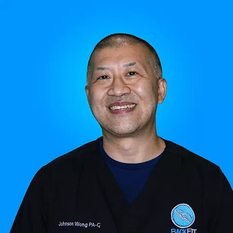 Johnson Wong, asistente médico en BackFit Desert Ridge